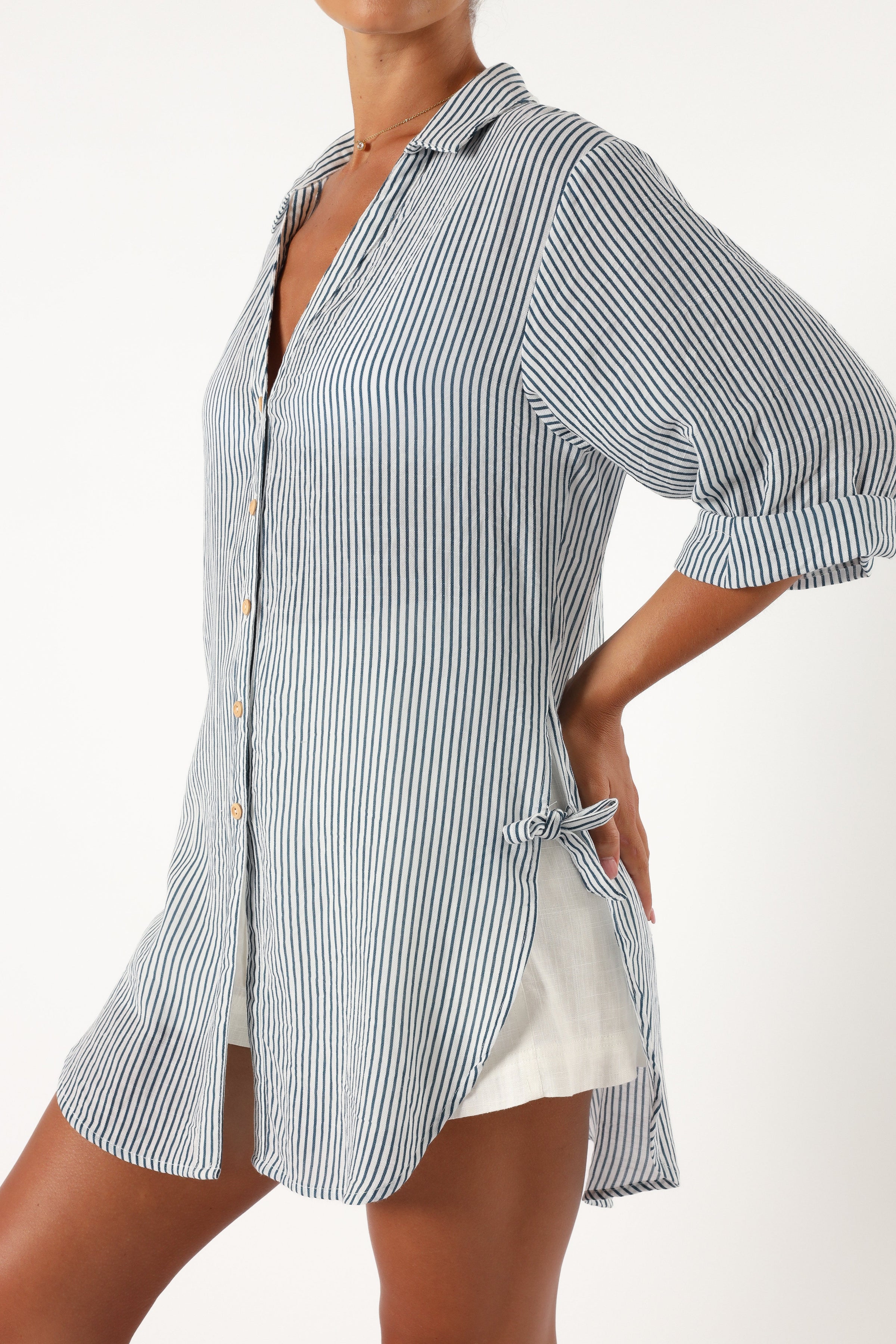 TOPS @Wren Oversized Shirt - Navy