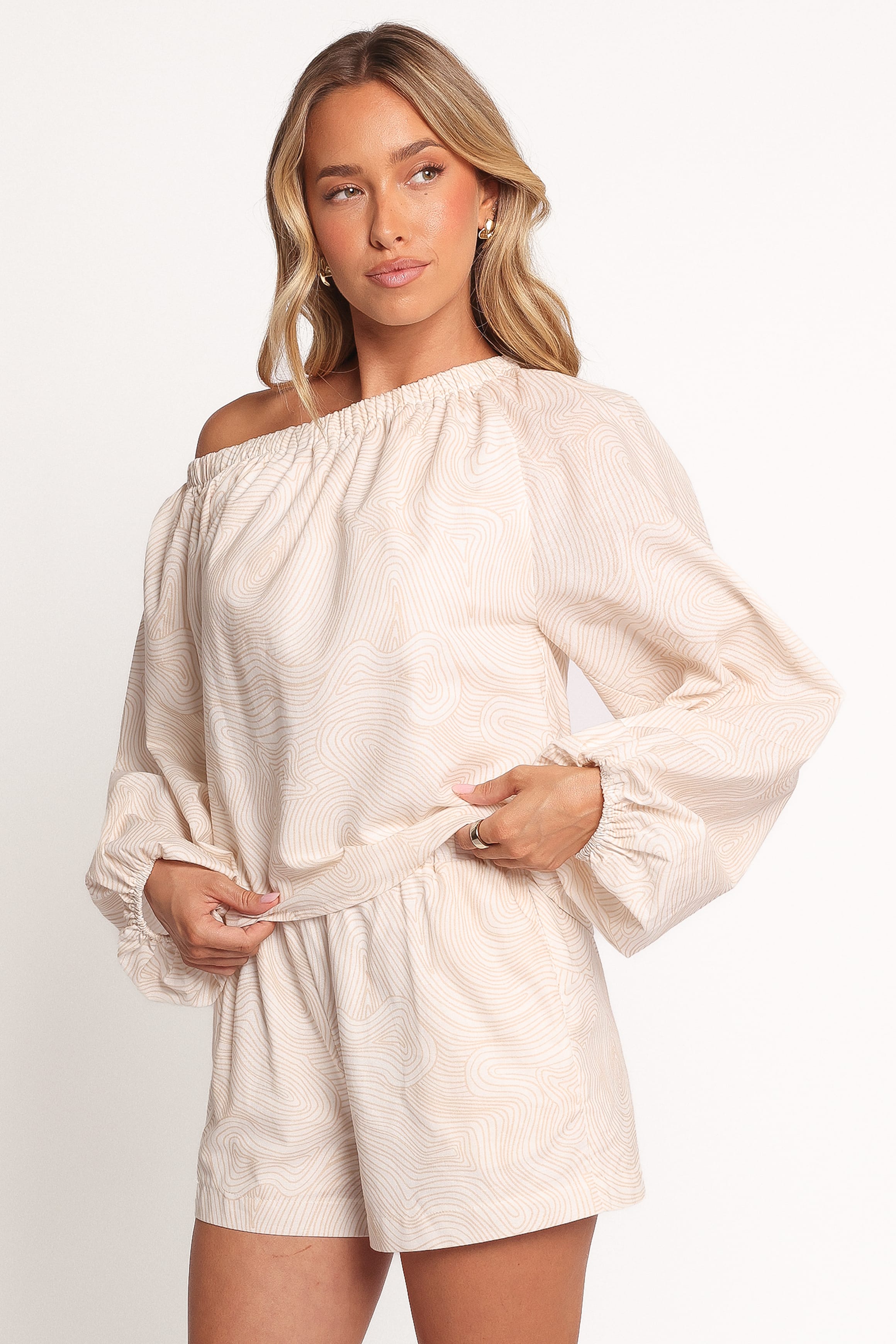 TOPS Zion Off Shoulder Long Sleeve Top - Tan Swirl