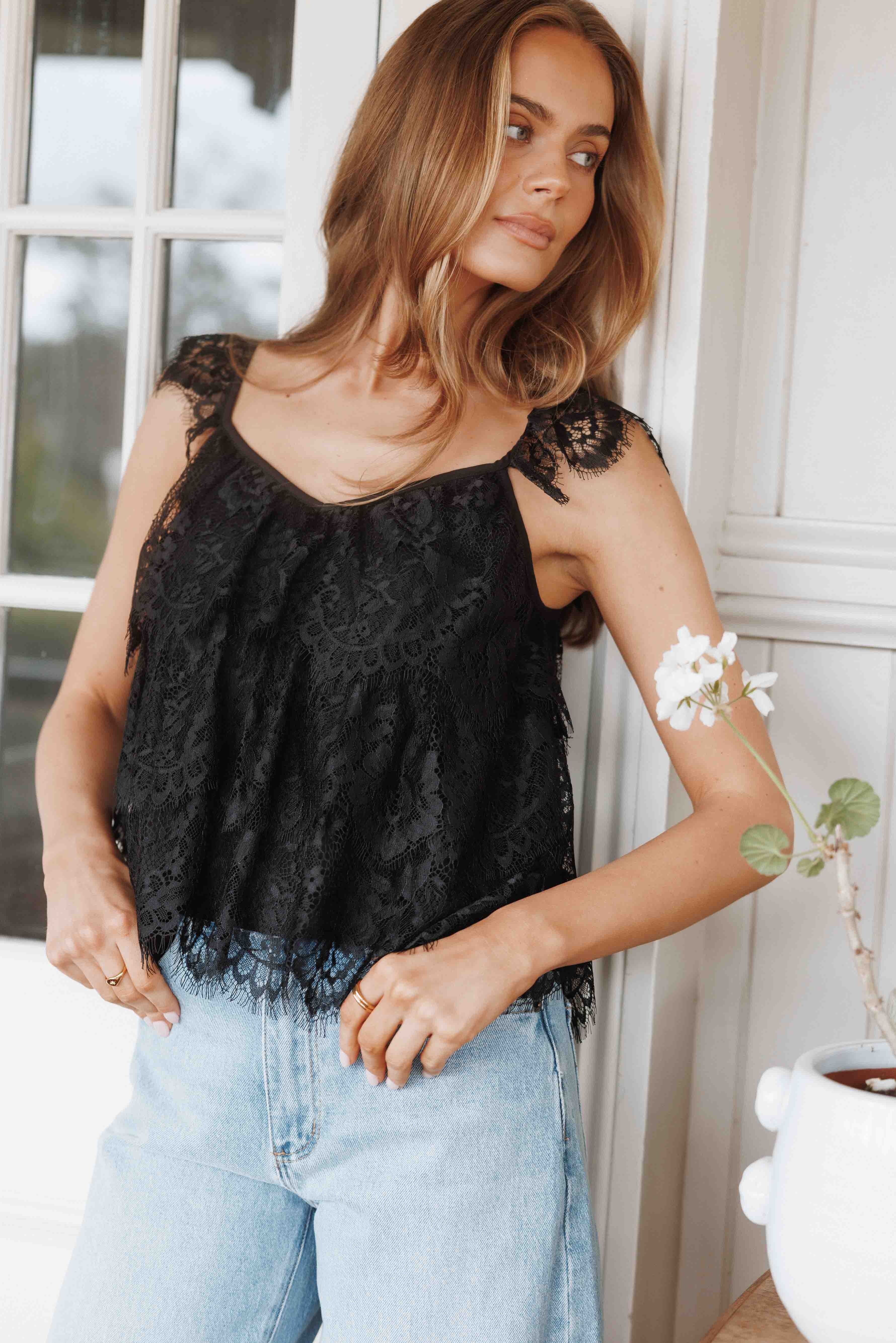 TOPS Dina Lace Top - Black