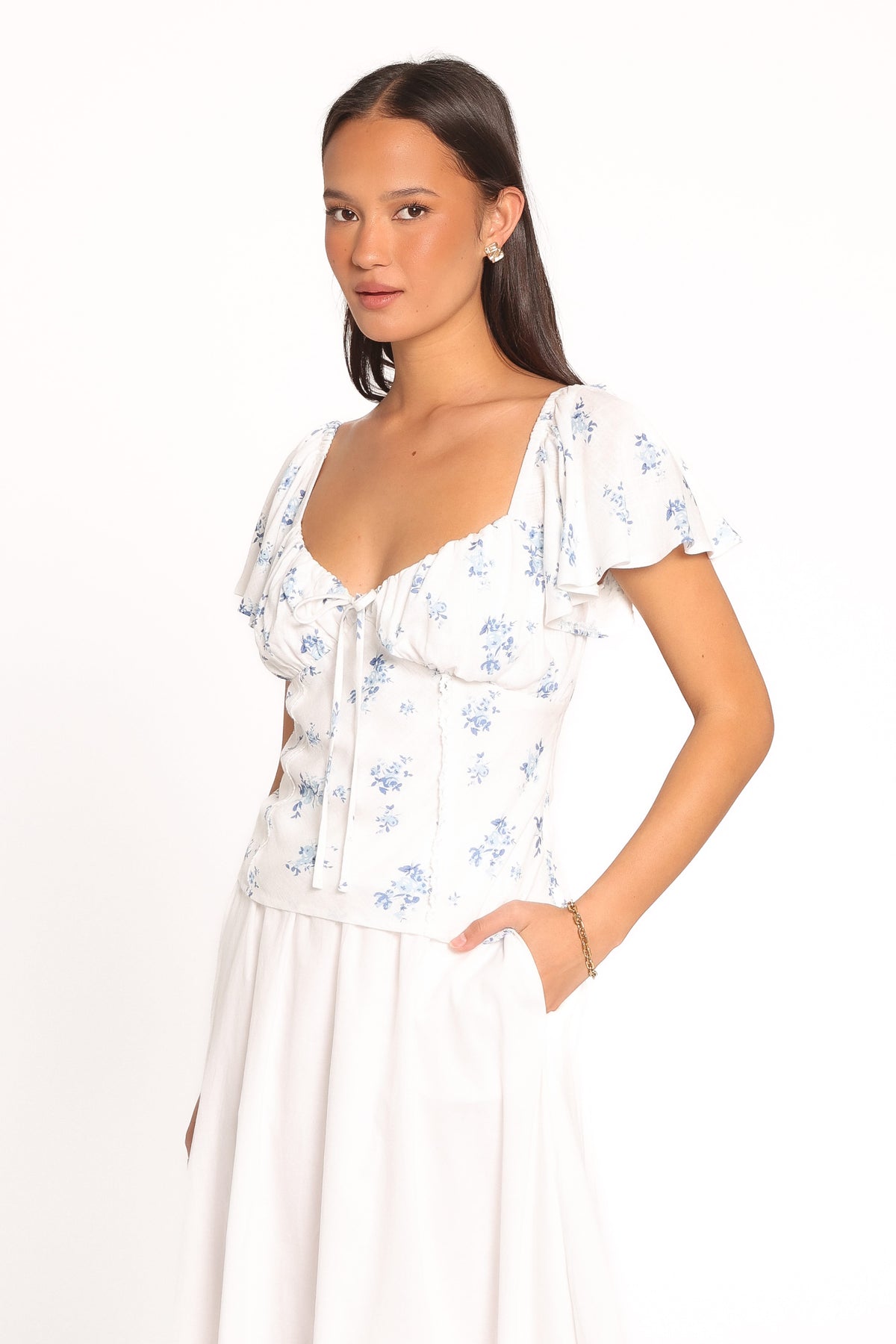 TOPS Laeriel Flutter Sleeve Top - Cream Floral