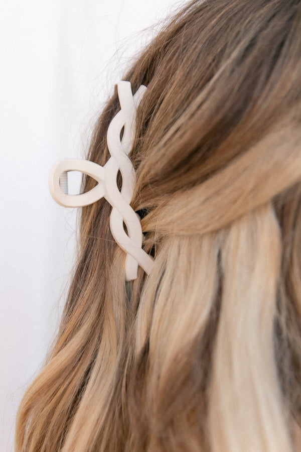 ACCESSORIES @Connie Two Tone Hairclip - White/Tan