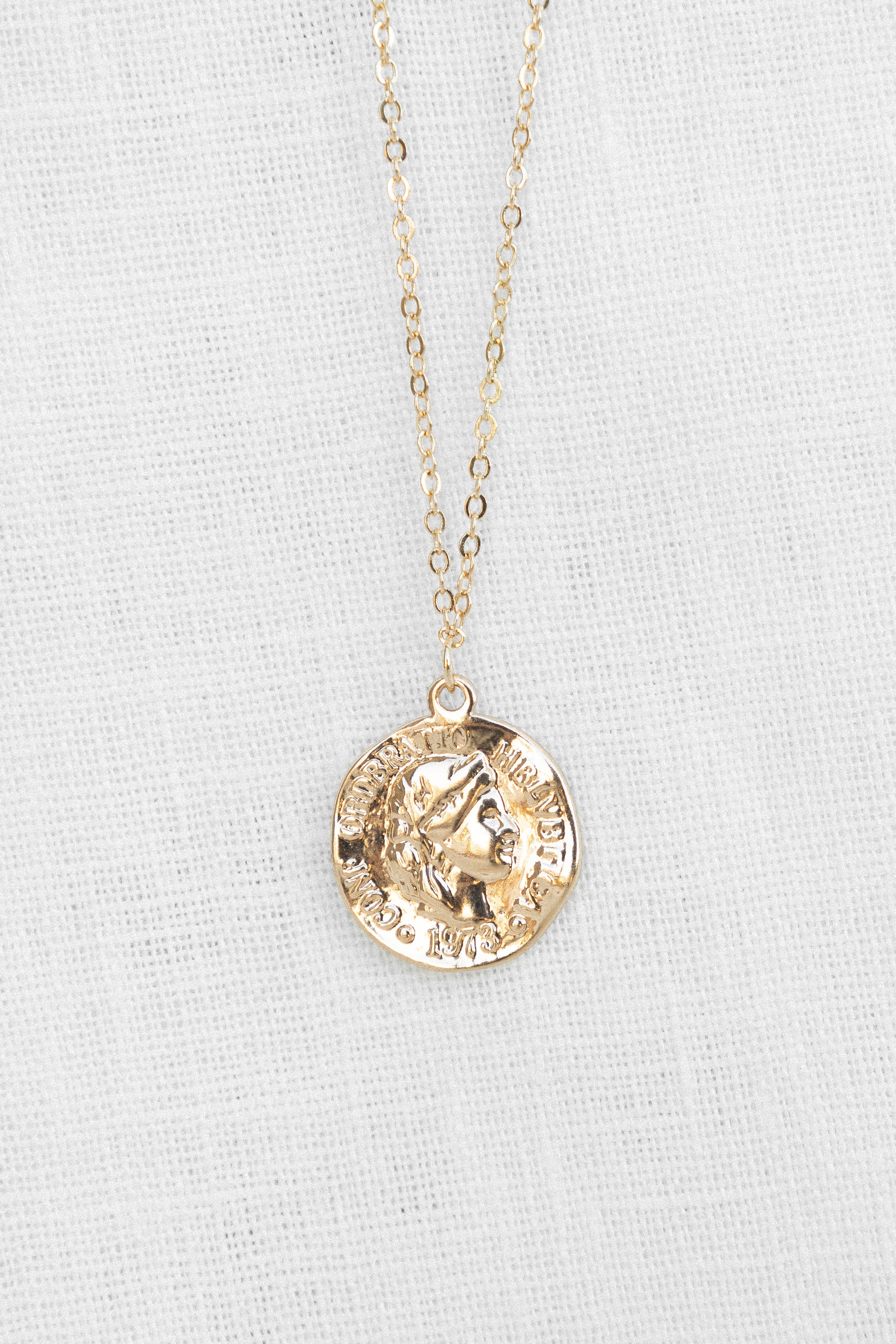 ACCESSORIES @Enchante 5 Layer Necklace Set - Gold