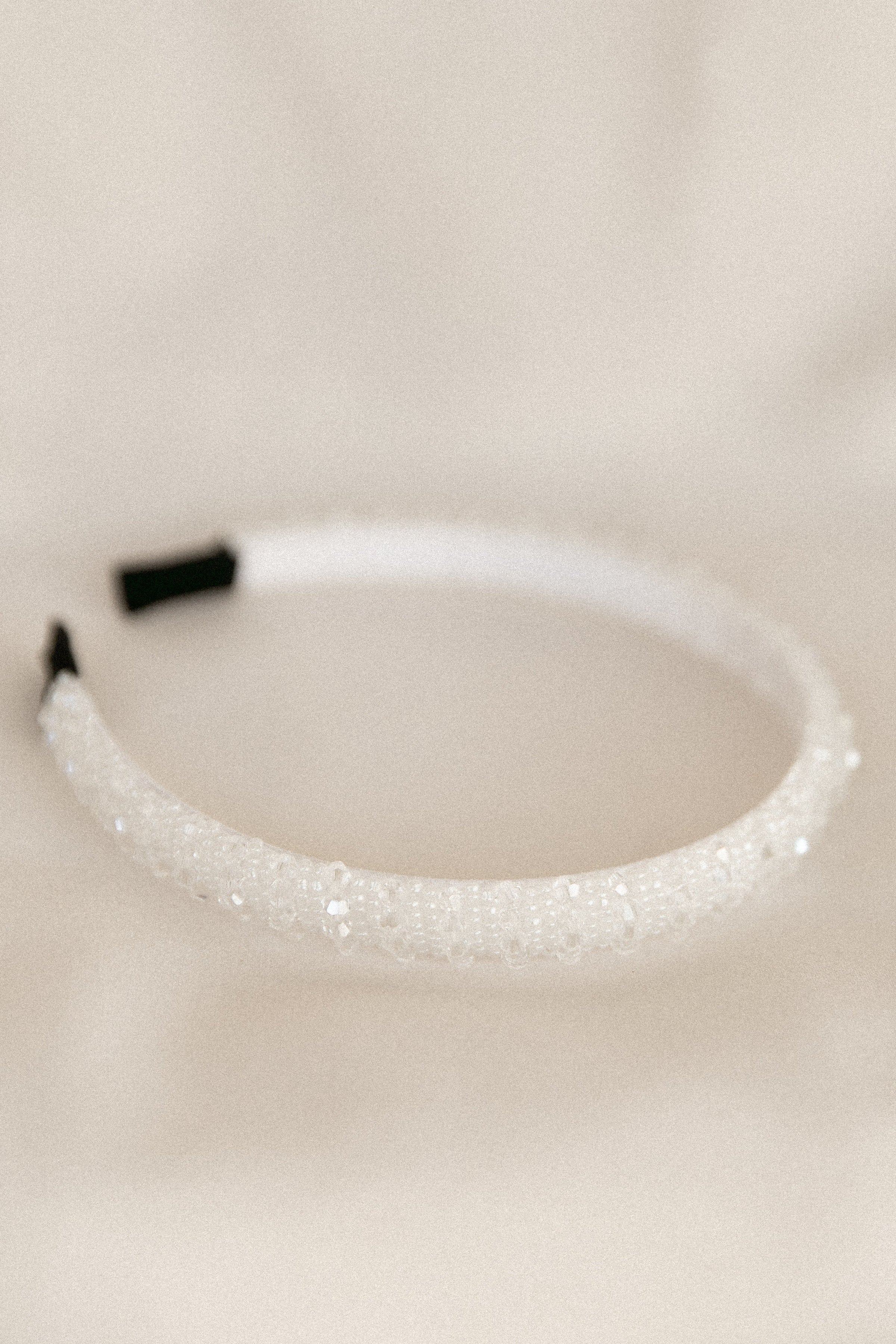 ACCESSORIES @Ivy Headband - White