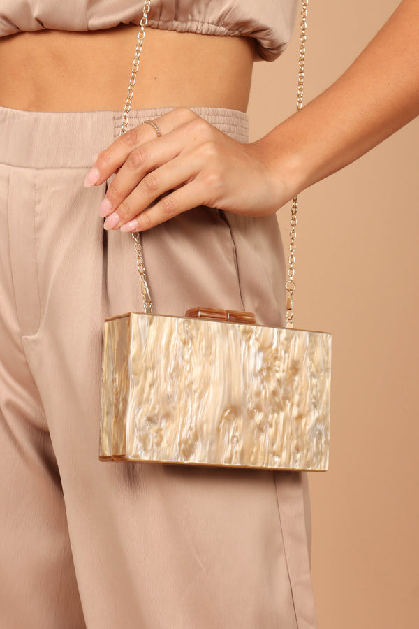 ACCESSORIES @Vixxie Resin Clutch - Beige Pearl