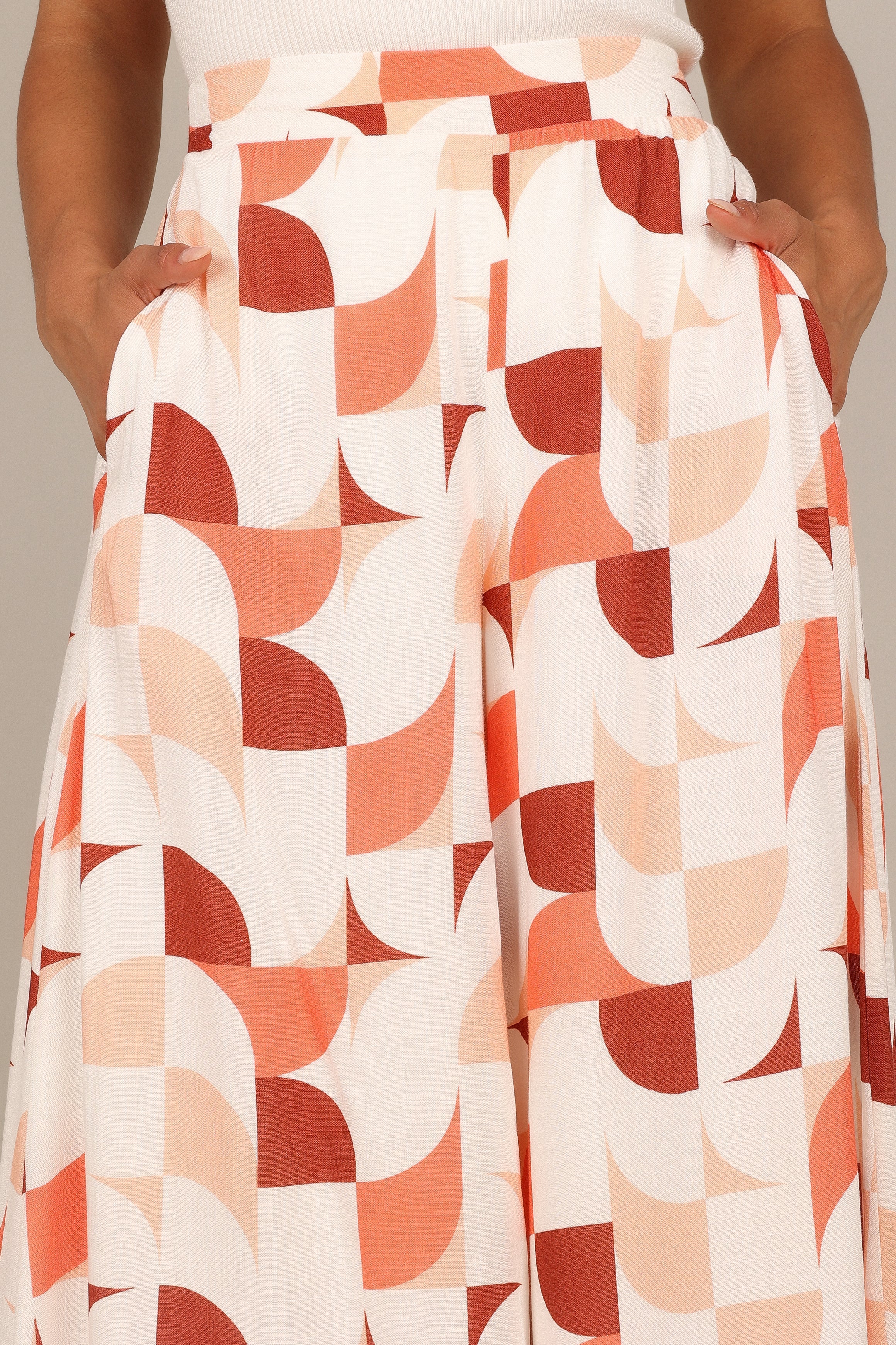 BOTTOMS @Cassandra High Waisted Pants - White Print