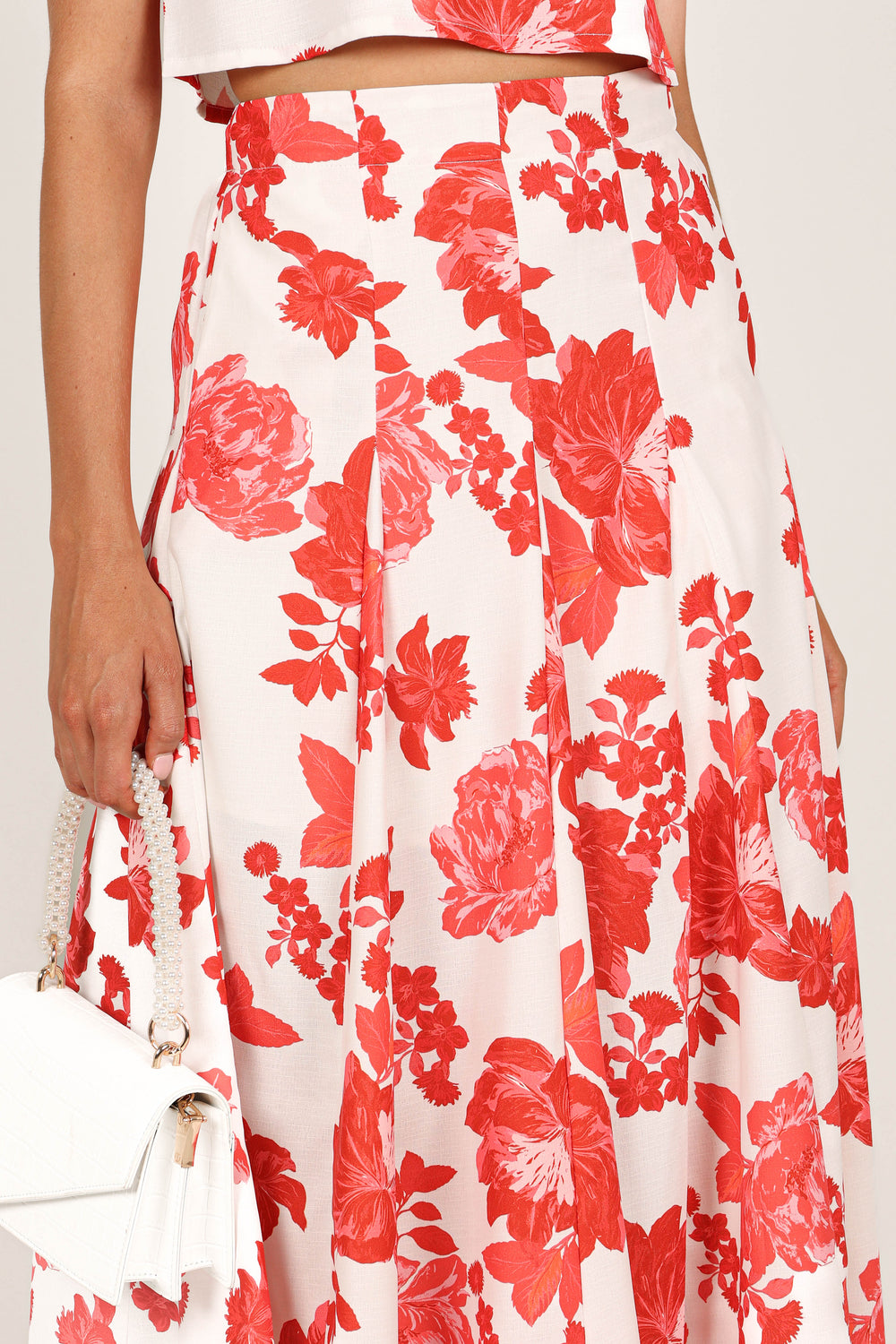 BOTTOMS @Renee Midi Skirt - Red Floral (waiting on bulk)