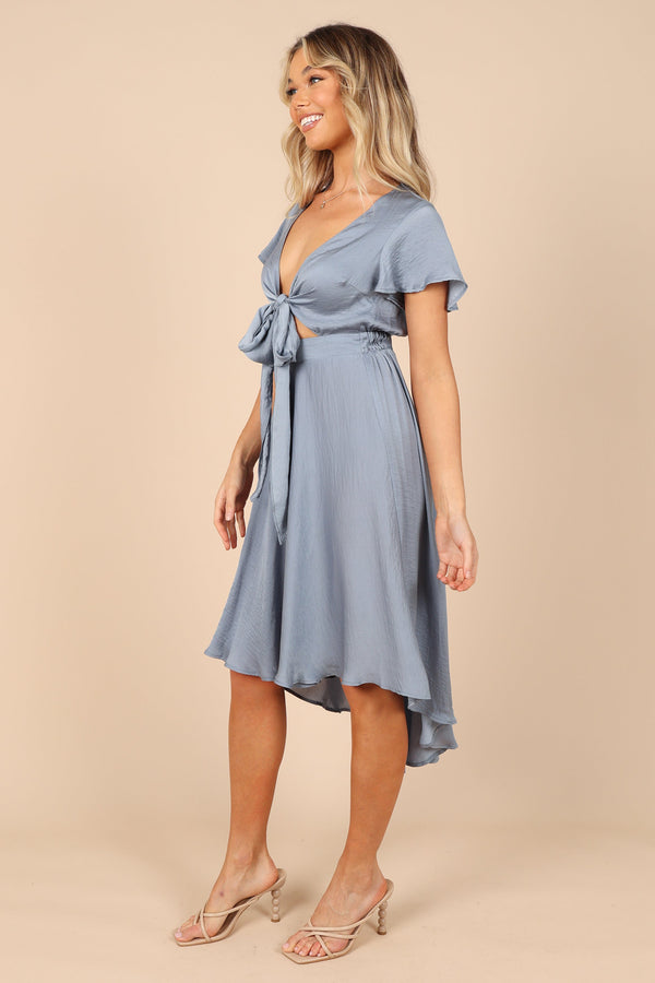 DRESSES @Amanda Hi Lo Tie Front Dress - Blue (described waiting on bulk)