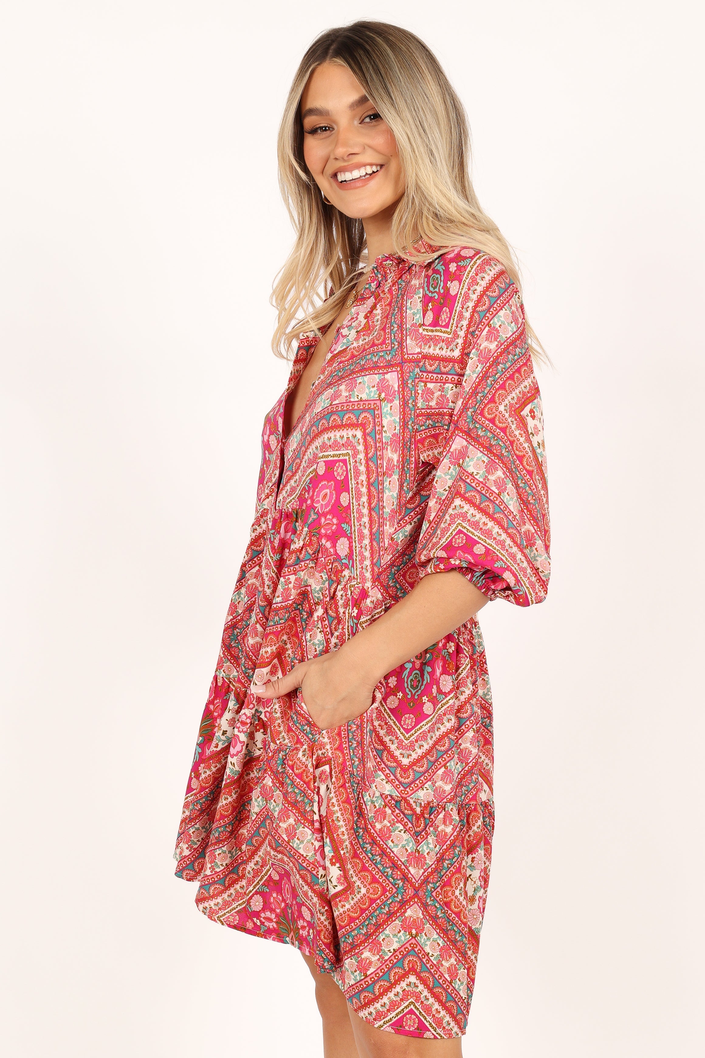 DRESSES @Lulu Longsleeve Mini Dress - Pink