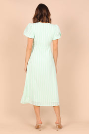 DRESSES @Stephee Textured Midi Dress - Green (waiting on bulk)