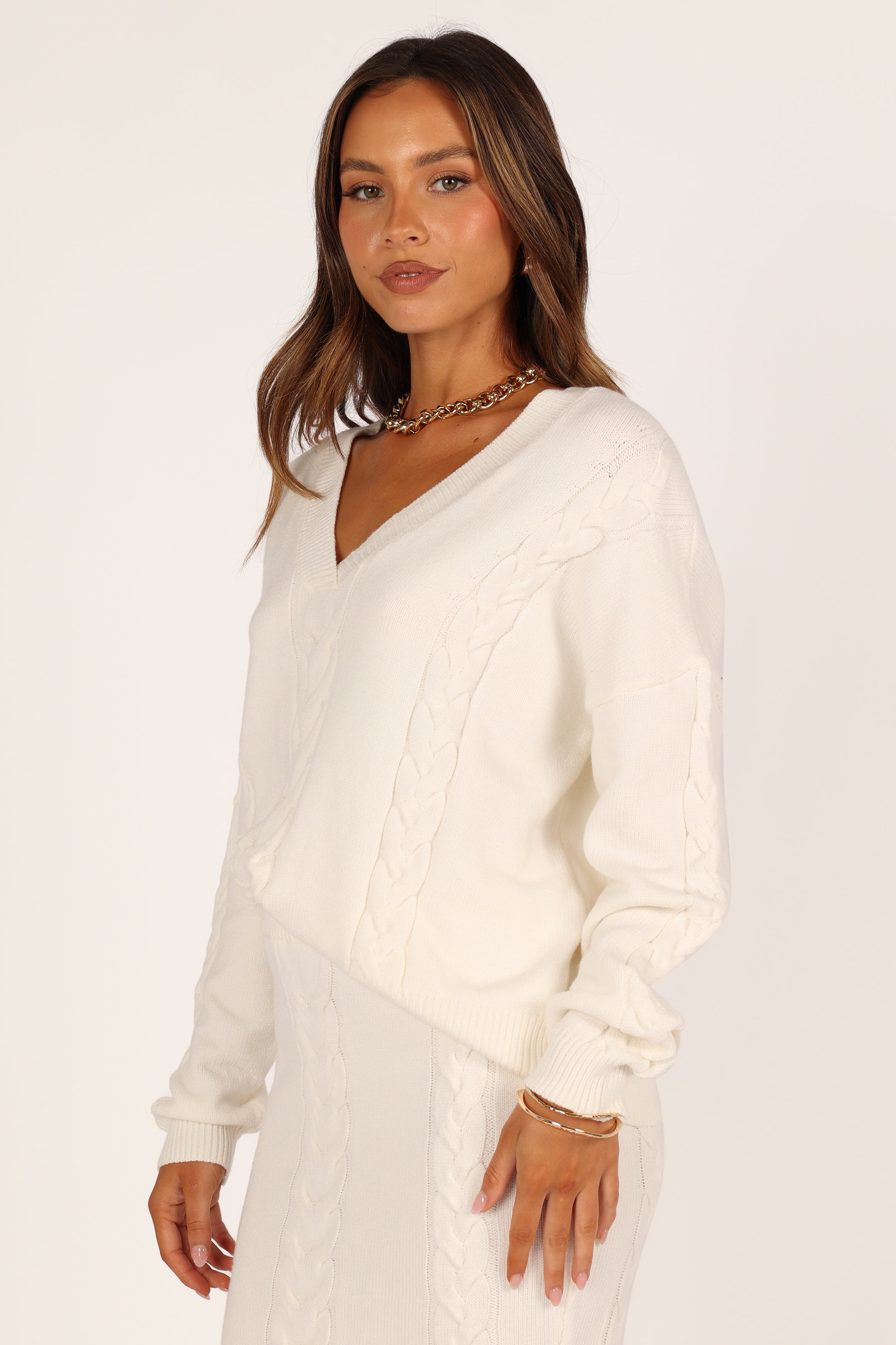 Knitwear @Aspen Cable Knit Sweater - White