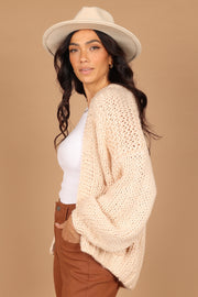 KNITWEAR @Cara Oversized Handknit Knit Sweater - Natural