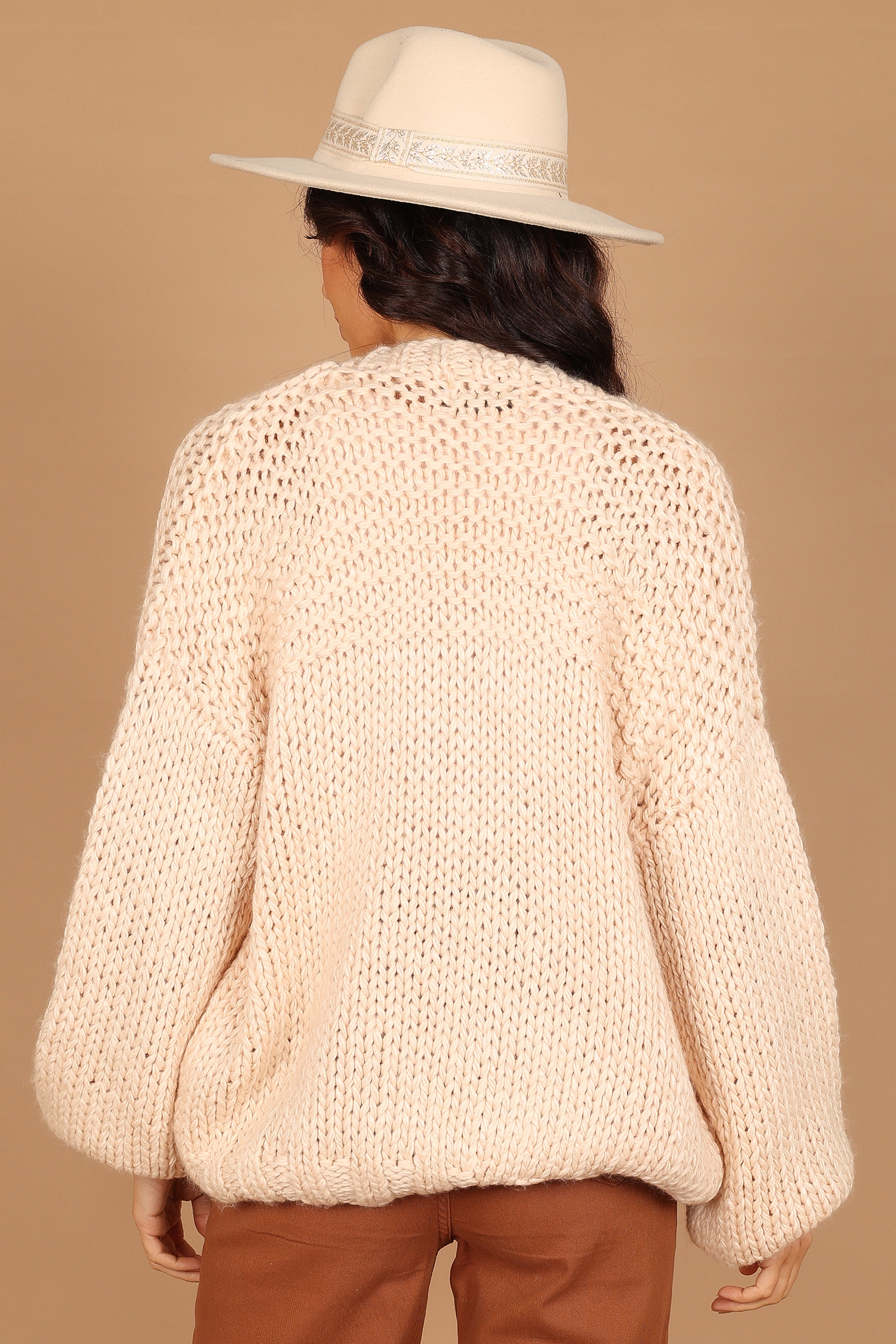 KNITWEAR @Cara Oversized Handknit Knit Sweater - Natural