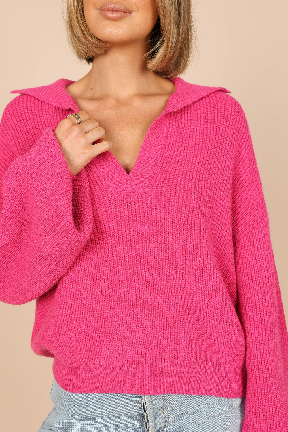 KNITWEAR @Rooney Vneck Knit Sweater - Hot Pink