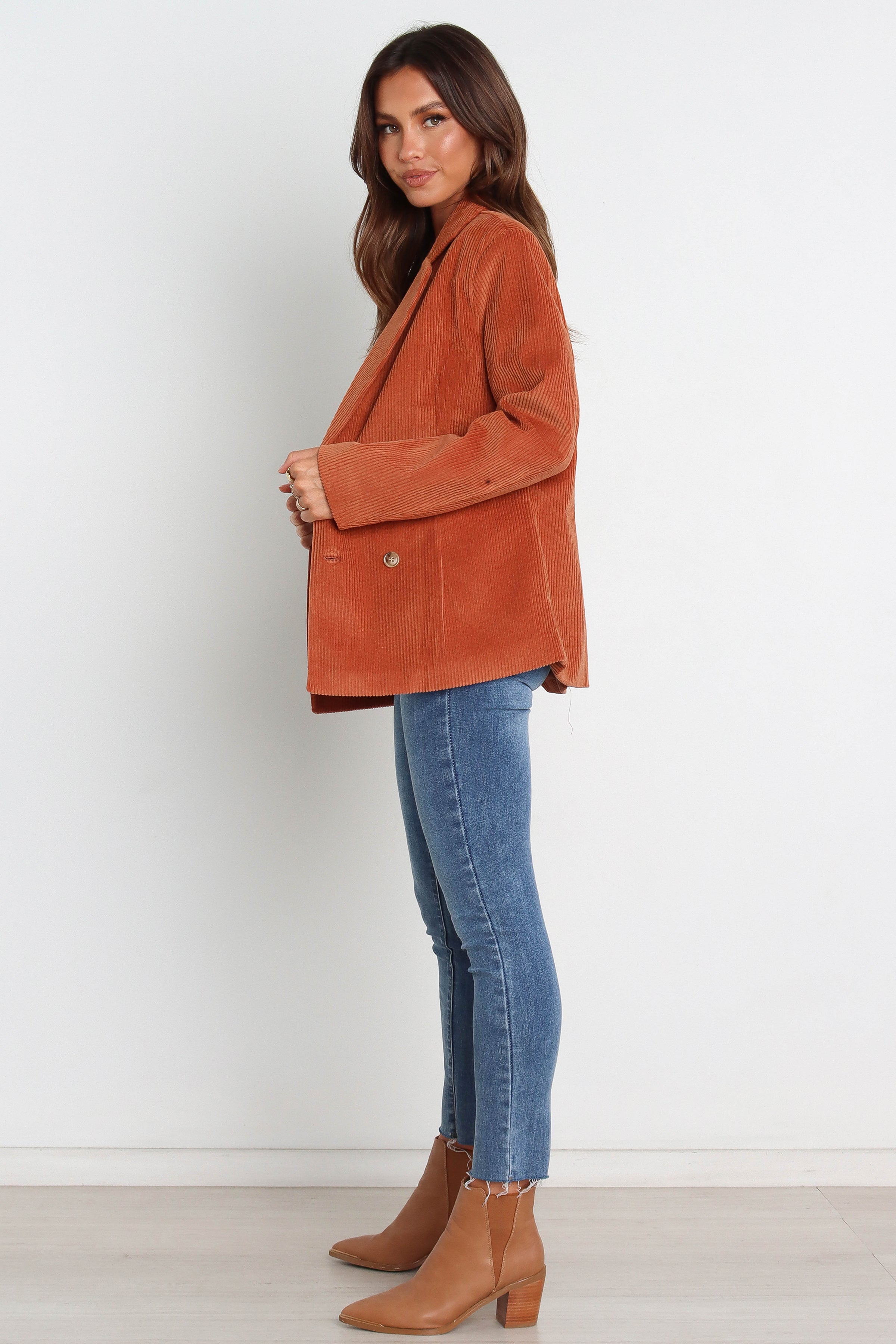 OUTERWEAR @Claudia Blazer - Brown