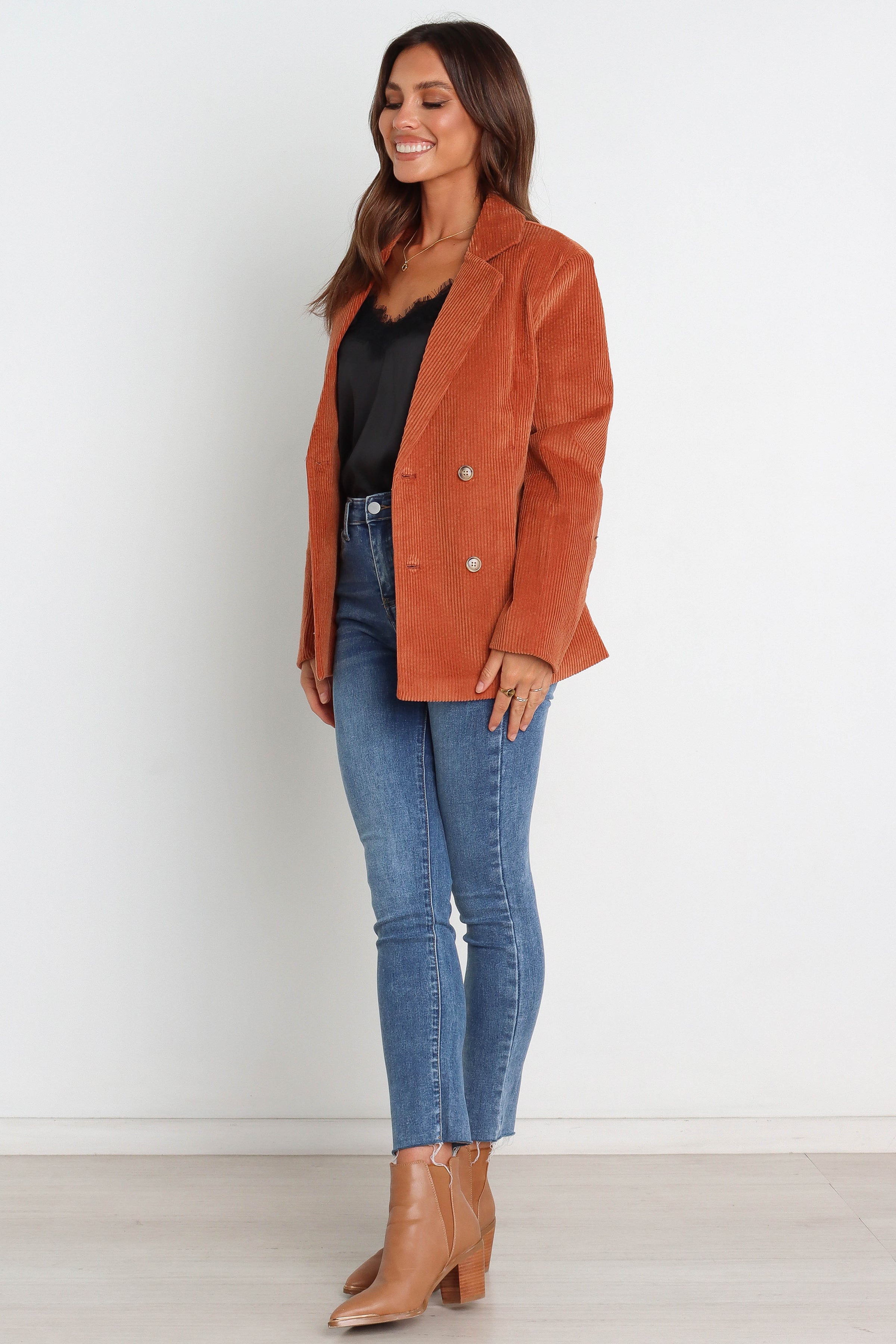 OUTERWEAR @Claudia Blazer - Brown