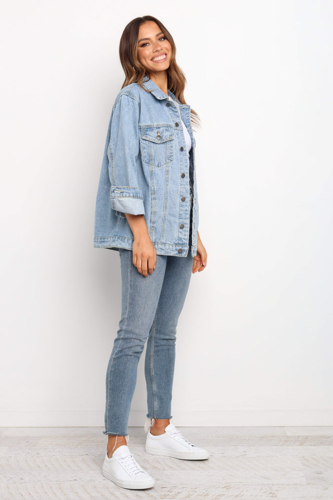 Light Colored Denim Jacket | suturasonline.com.br