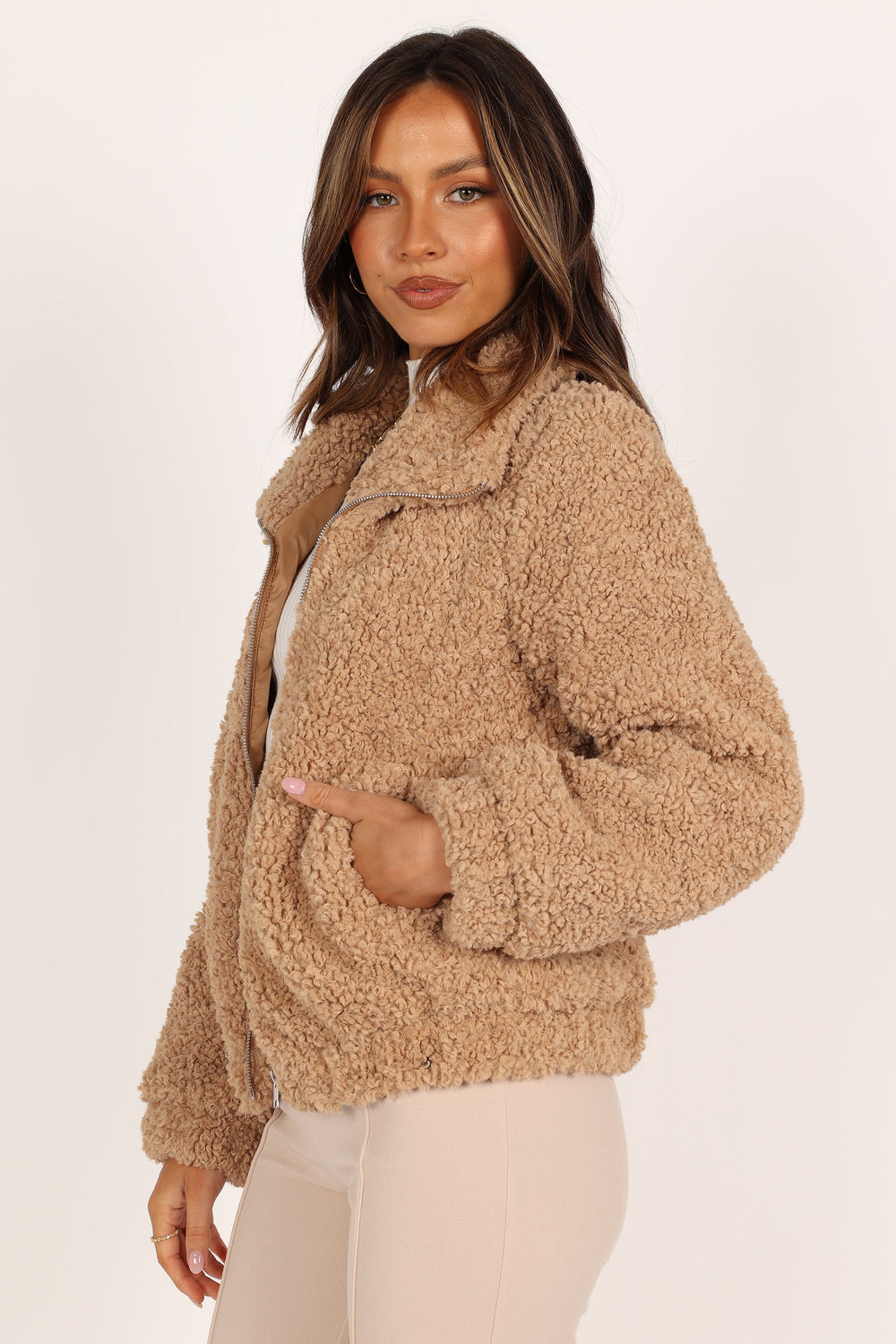 OUTERWEAR @Lucia Zip Front Teddy Jacket - Camel