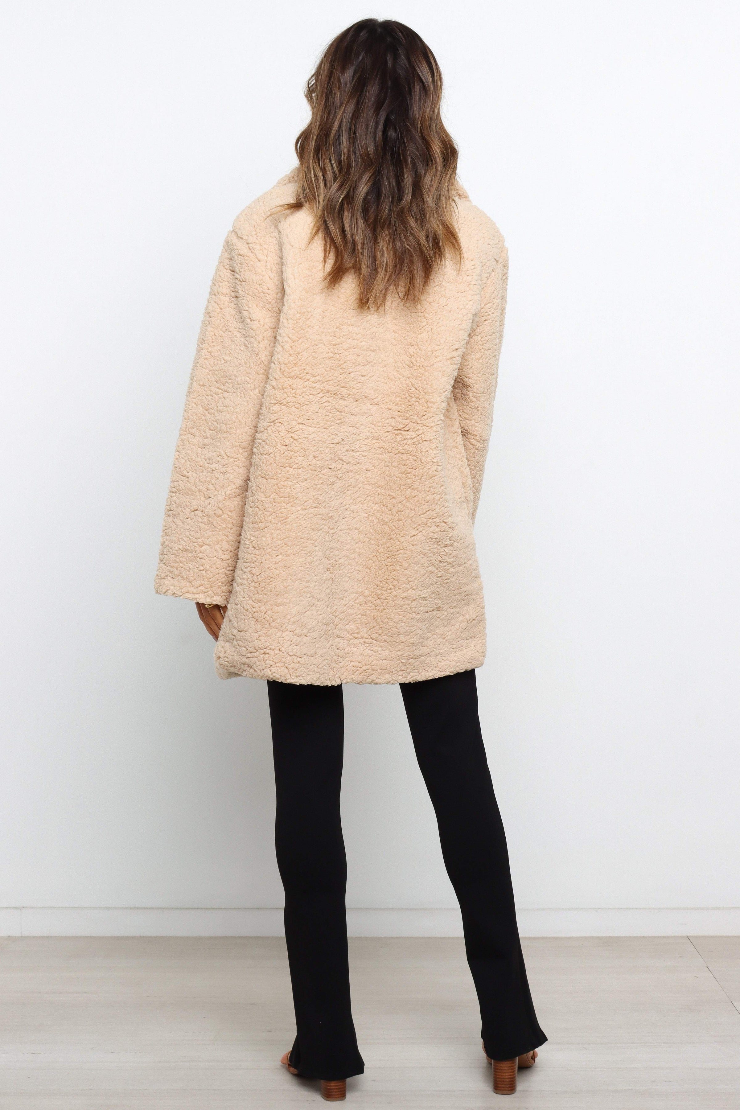 OUTERWEAR Tempo Jacket - Beige