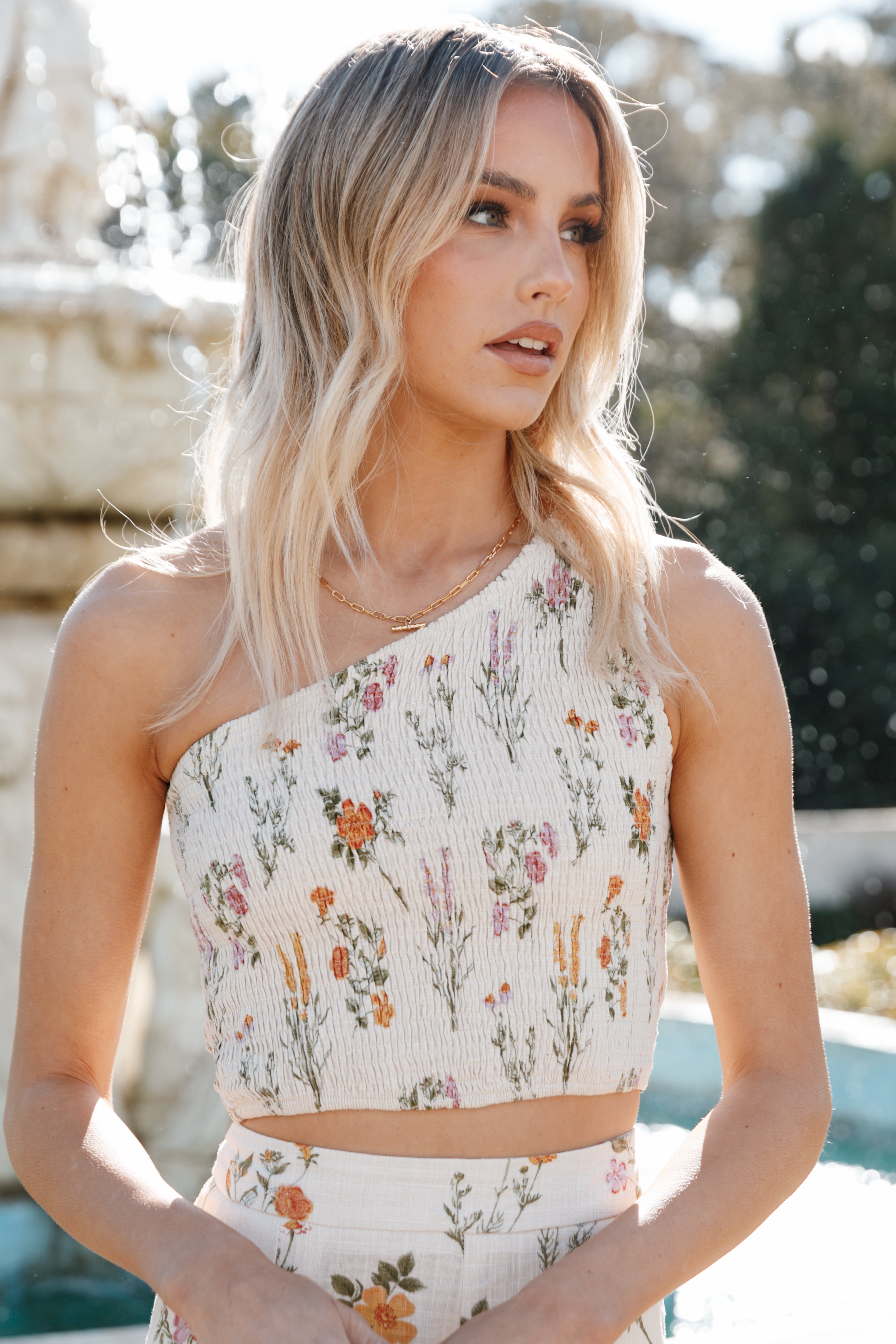August Shirred Cropped Top - Beige Floral