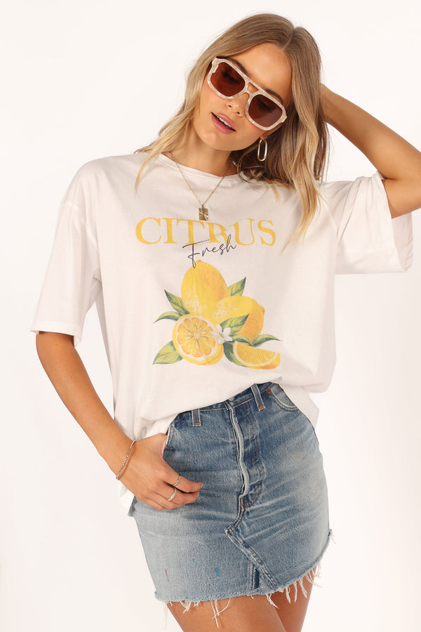 TOPS @Citrus Tee - White