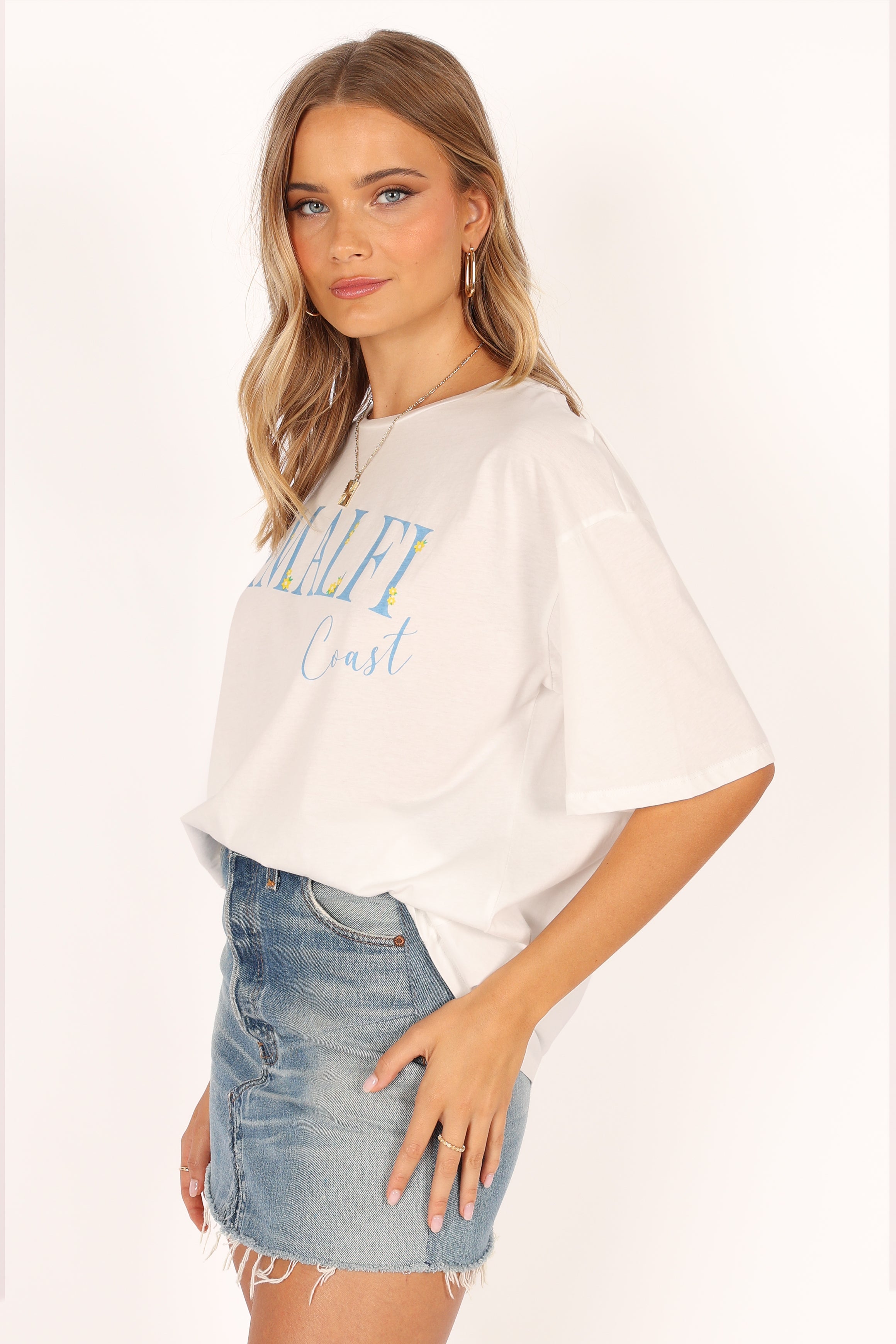 TOPS @Coastline Tee - White