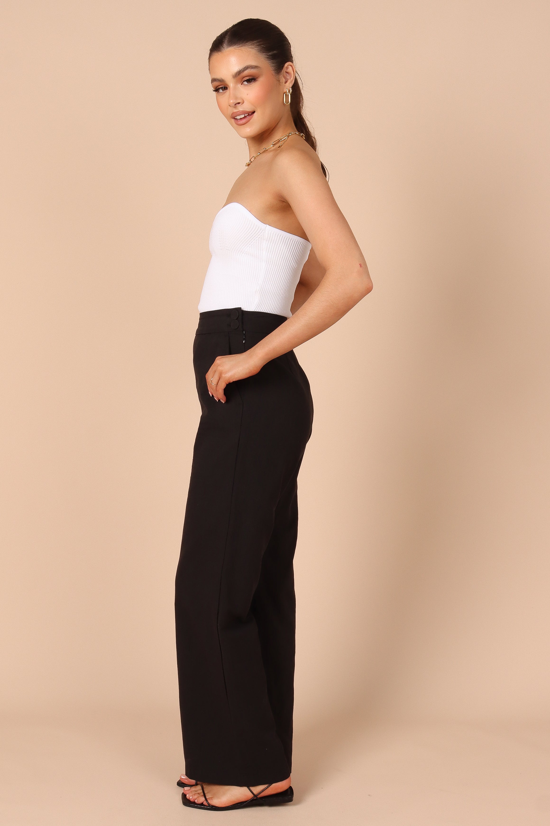 TOPS @Nina Strapless Top - White