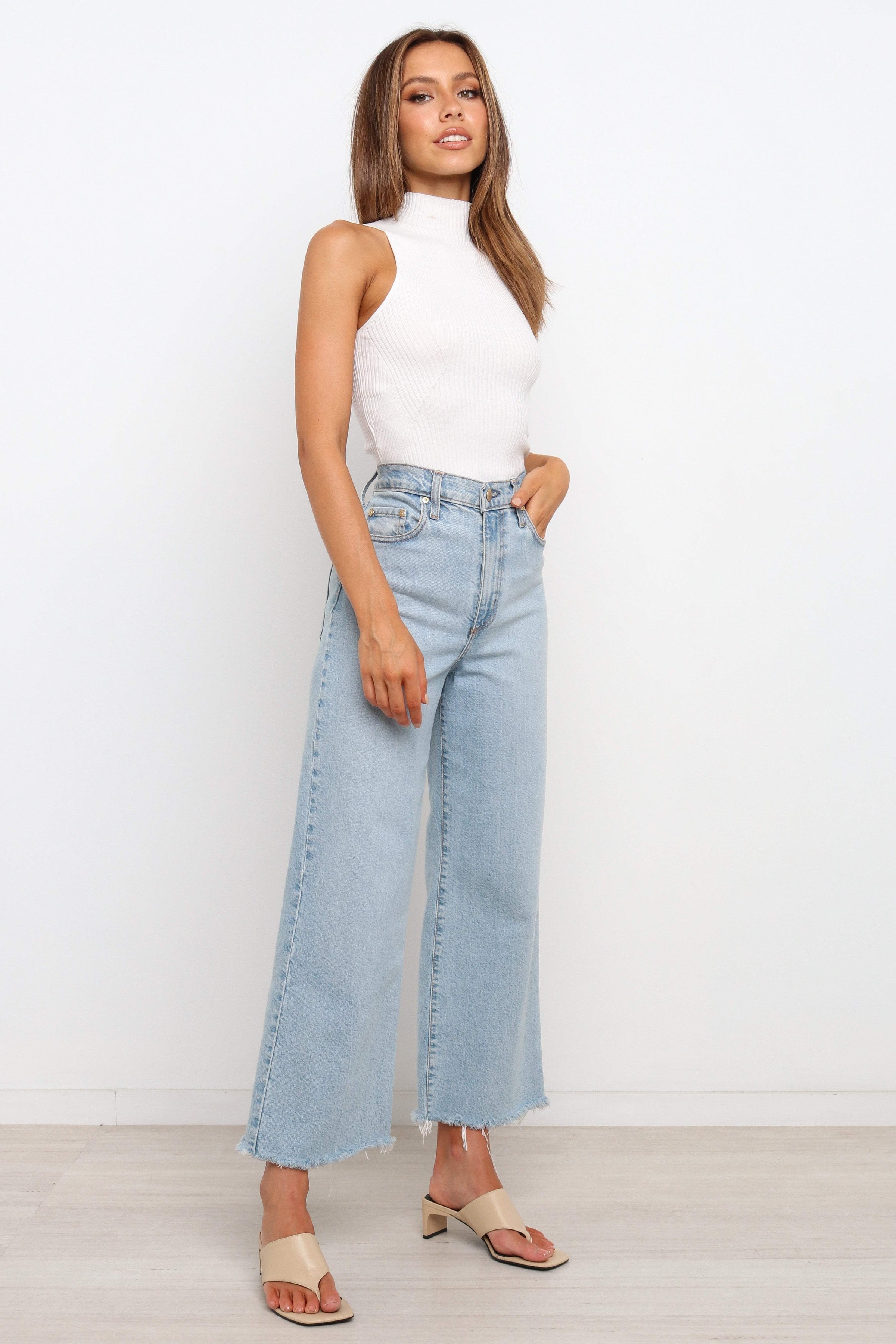 TOPS ***Runie Top - White